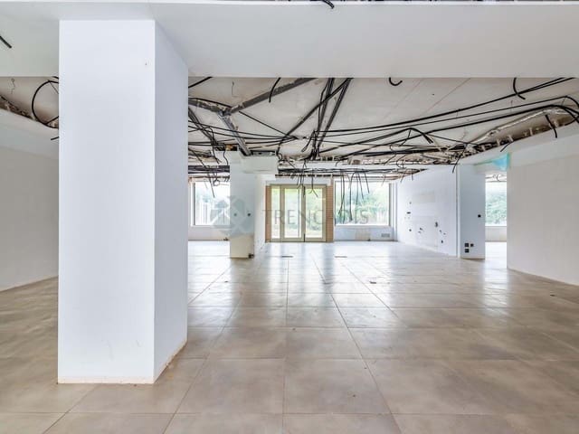 Local Comercial en Benicarló en venta - 450.000 € (Ref: 9021235)