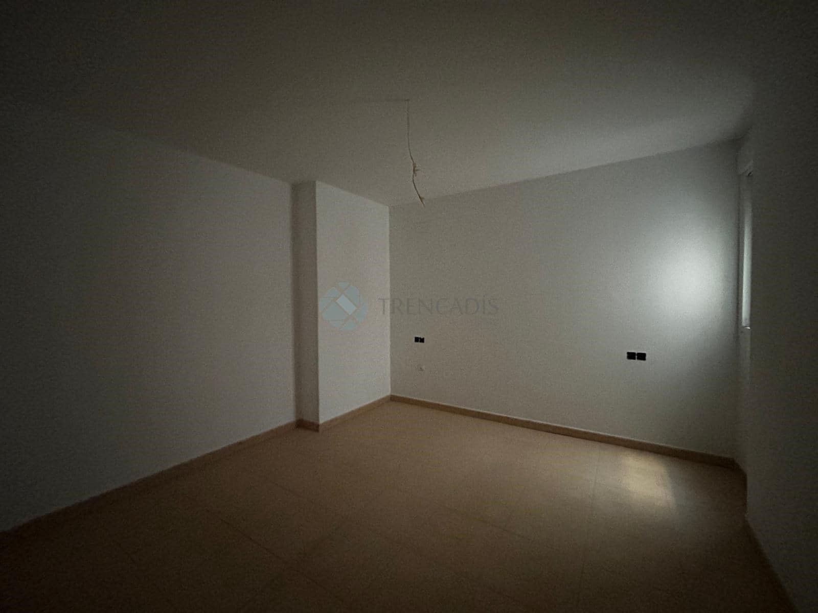 Commercial for sale in La Vall d'Uixo - € 275,000 (Ref: 9021246)