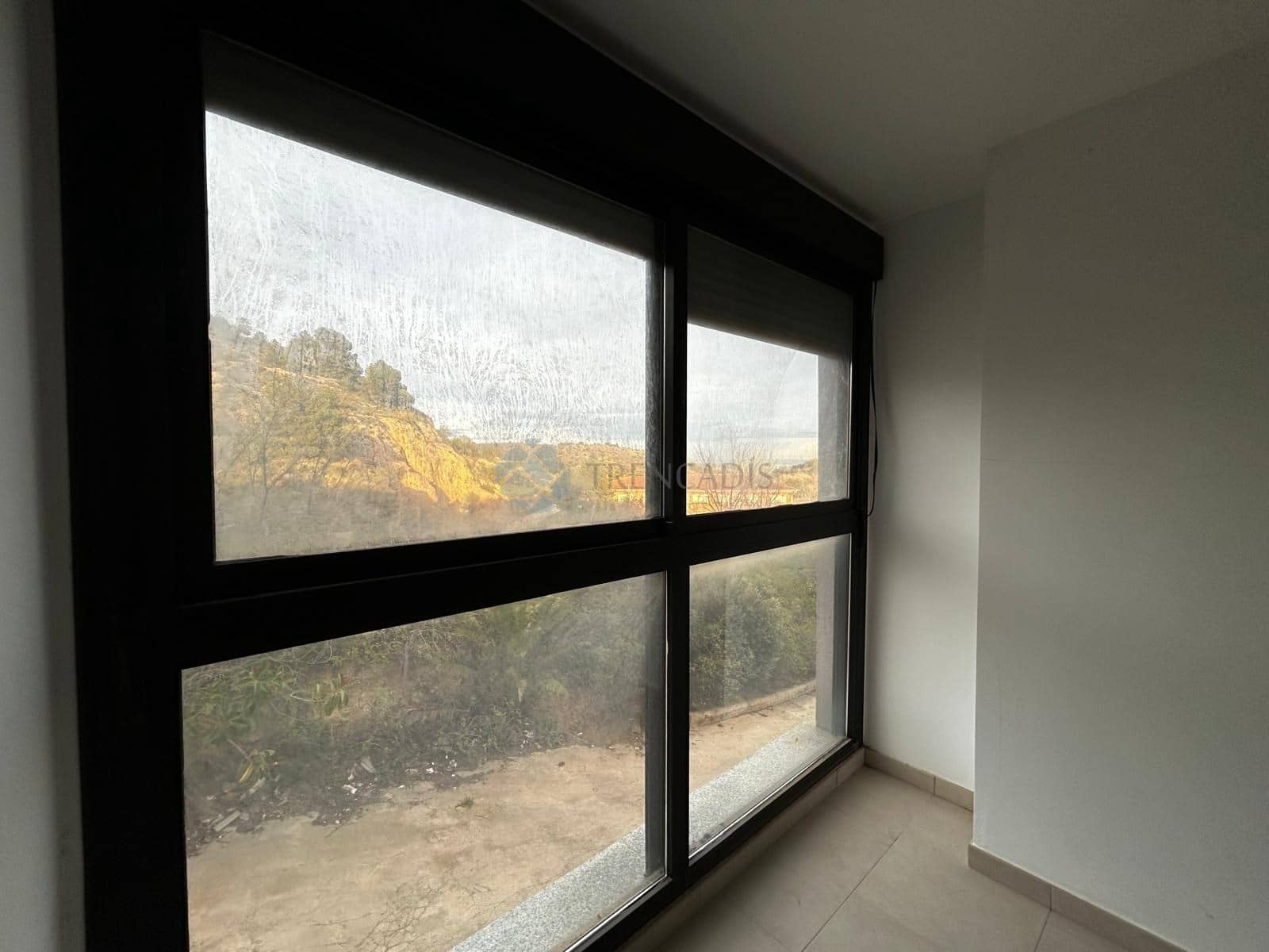 Commercial for sale in La Vall d'Uixo - € 275,000 (Ref: 9021246)