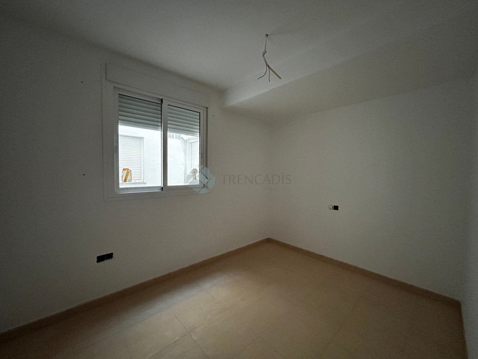 Commercial for sale in La Vall d'Uixo - € 275,000 (Ref: 9021246)