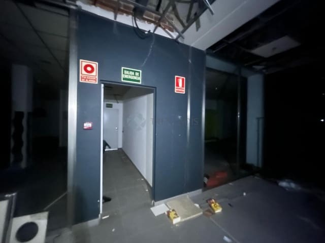 Commercial for sale in Burriana / Borriana - € 299,000 (Ref: 9022596)