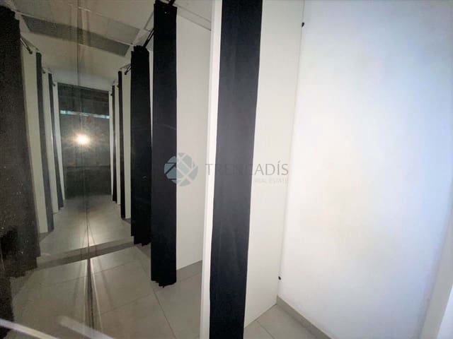 Local Comercial en València ciudad en venta - 116.000 € (Ref: 9025222)