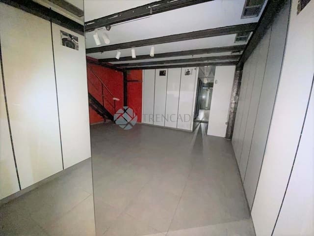 Local Comercial en València ciudad en venta - 116.000 € (Ref: 9025222)
