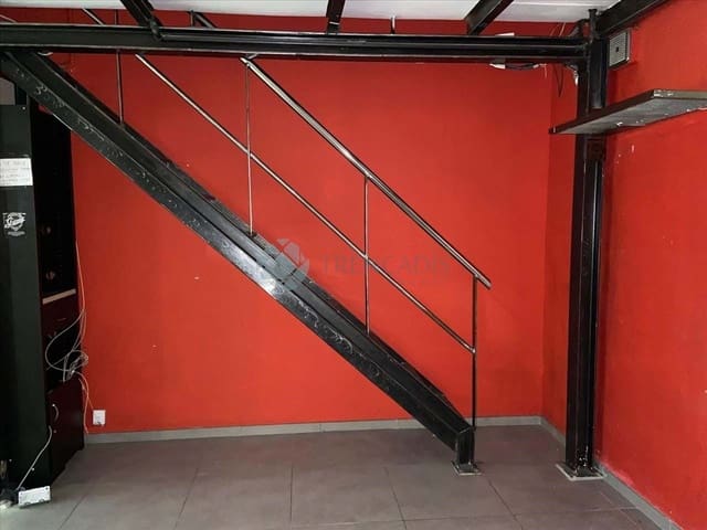 Local Comercial en València ciudad en venta - 116.000 € (Ref: 9025222)