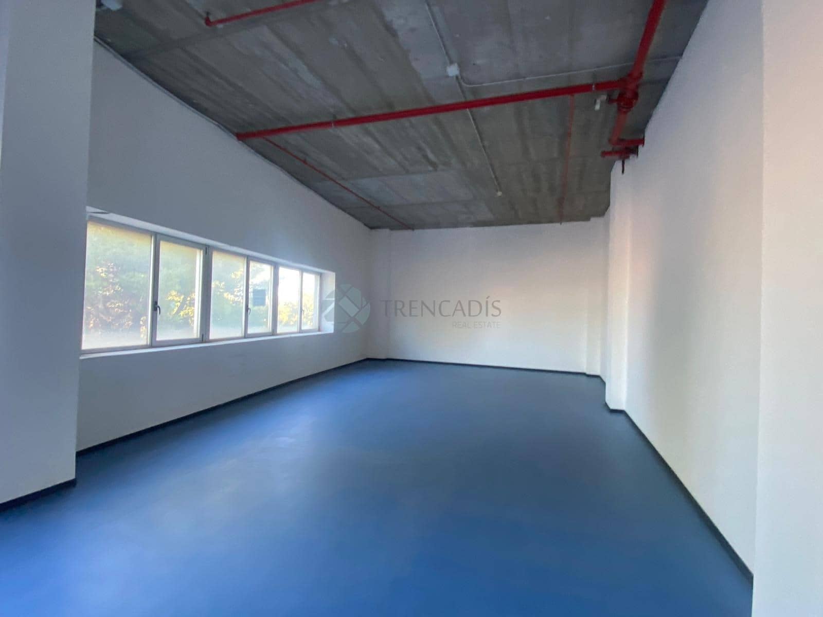 Erhverv til salg i Aldaia - € 1.215.000 (Ref: 9025223)