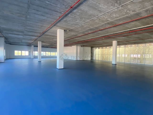 Commercial for sale in Aldaia - € 1,215,000 (Ref: 9025223)