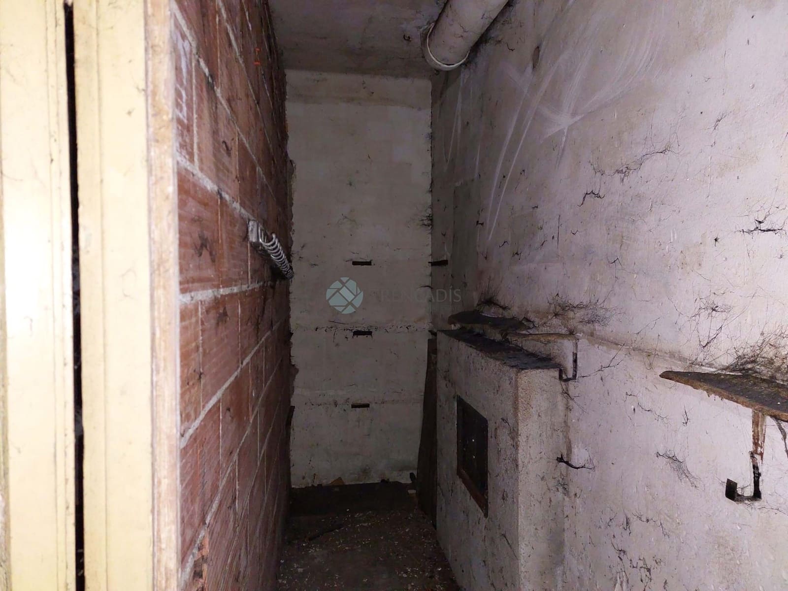 Erhverv til salg i Montcada i Reixac - € 74.000 (Ref: 9031115)