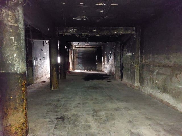 Commercial for sale in Montcada i Reixac - € 74,000 (Ref: 9031115)