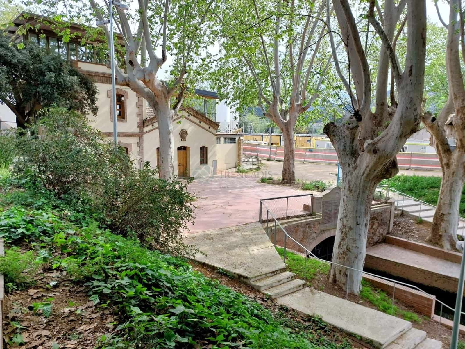 Erhverv til salg i Montcada i Reixac - € 74.000 (Ref: 9031115)