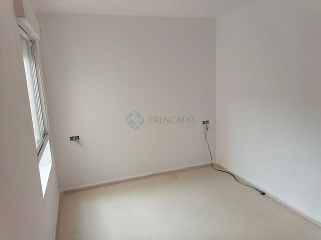 3 makuuhuone Huoneisto myytävänä paikassa Llocnou d'en Fenollet - 67 900 € (Ref: 9031120)