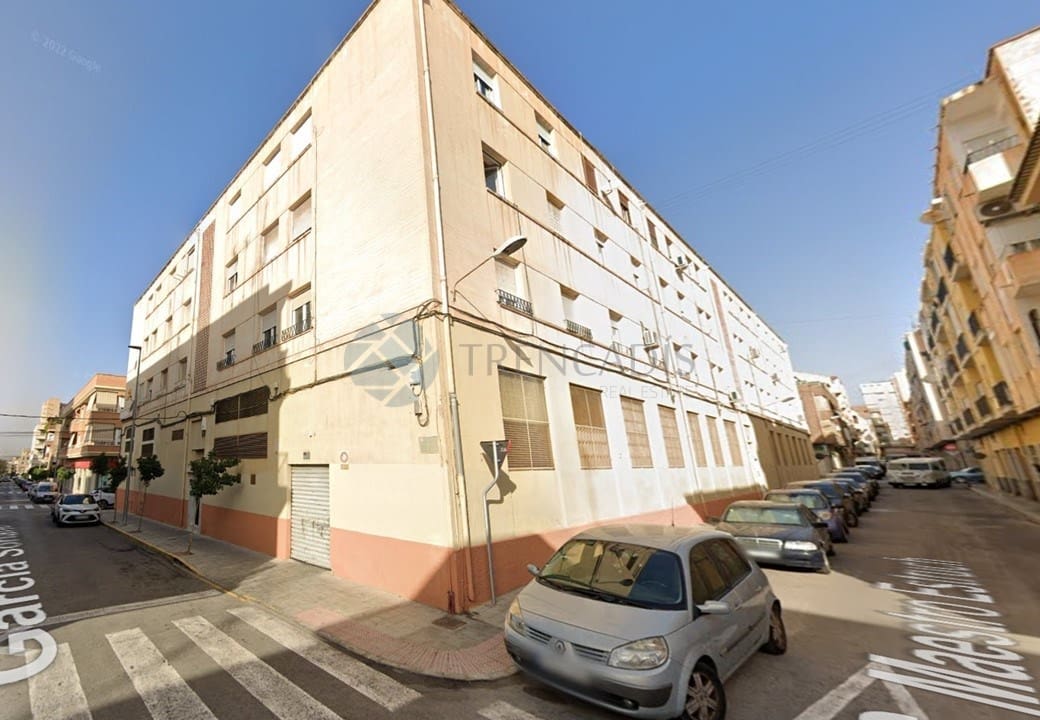 4 chambre Appartement à vendre à Elda - 67 000 € (Ref: 9097736)