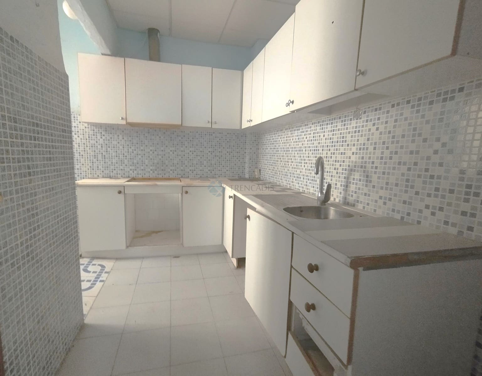 4 chambre Appartement à vendre à Elda - 67 000 € (Ref: 9097736)