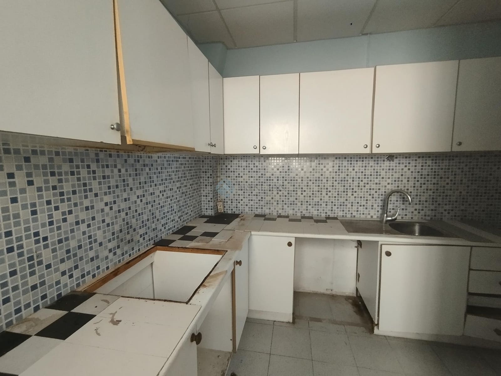 4 chambre Appartement à vendre à Elda - 67 000 € (Ref: 9097736)