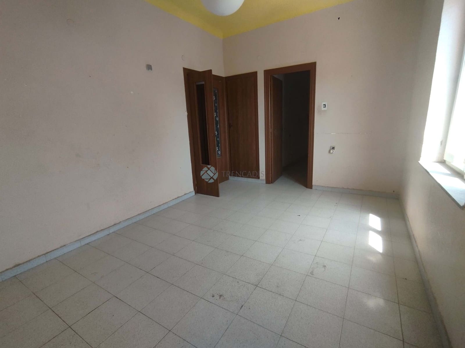 4 chambre Appartement à vendre à Elda - 67 000 € (Ref: 9097736)