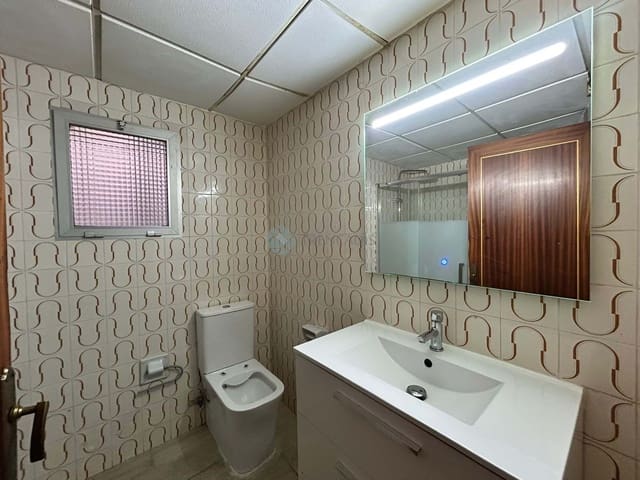 4 bedroom Apartment for sale in Dénia - € 209,000 (Ref: 9187357)