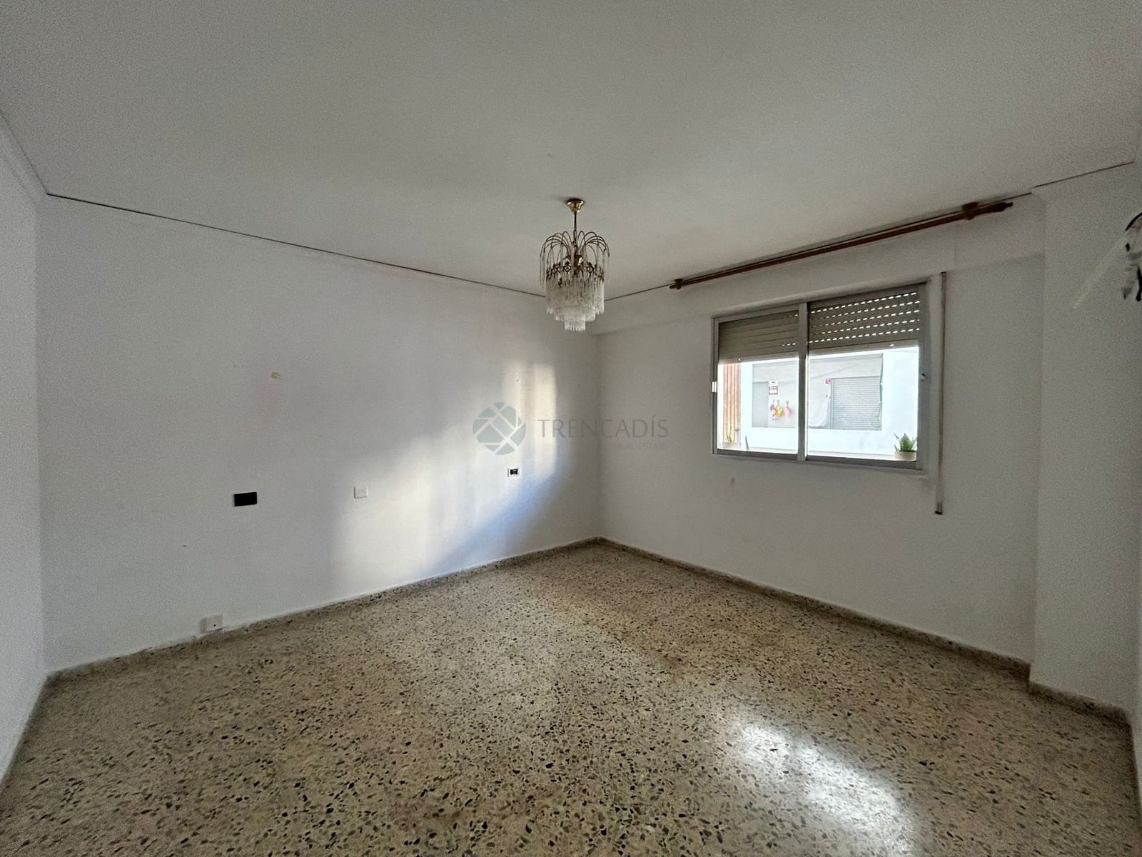 4 bedroom Apartment for sale in Denia - € 209,000 (Ref: 9187357)