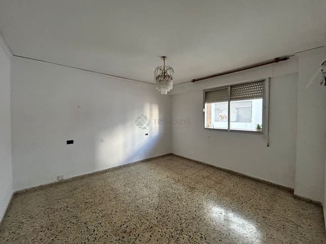 4 bedroom Apartment for sale in Dénia - € 209,000 (Ref: 9187357)