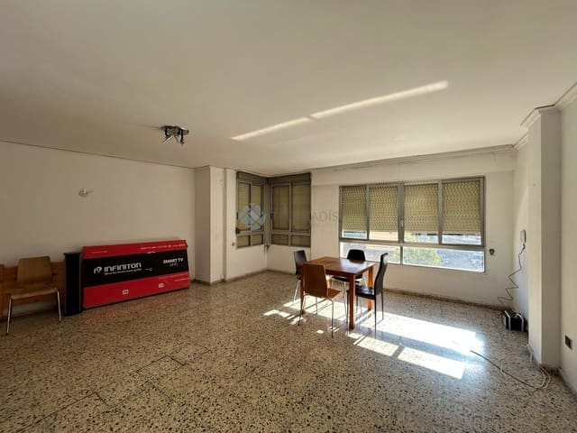 4 bedroom Apartment for sale in Dénia - € 209,000 (Ref: 9187357)