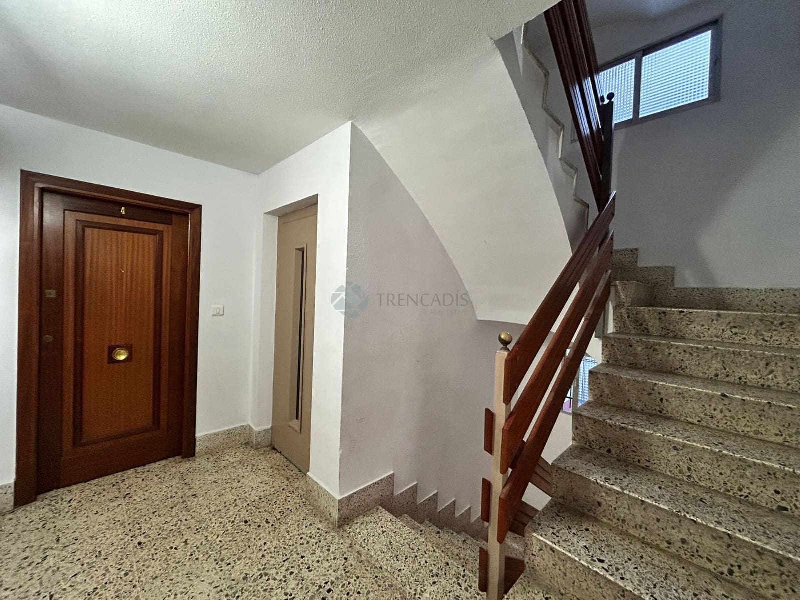 4 bedroom Apartment for sale in Denia - € 209,000 (Ref: 9187357)