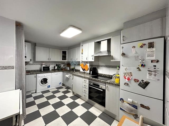 3 bedroom Apartment for sale in Gandia with garage - € 189,000 (Ref: 9253838)