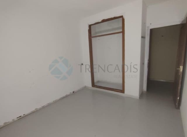 3 slaapkamer Rijtjeshuis te koop in Recas - € 143.000 (Ref: 9296157)