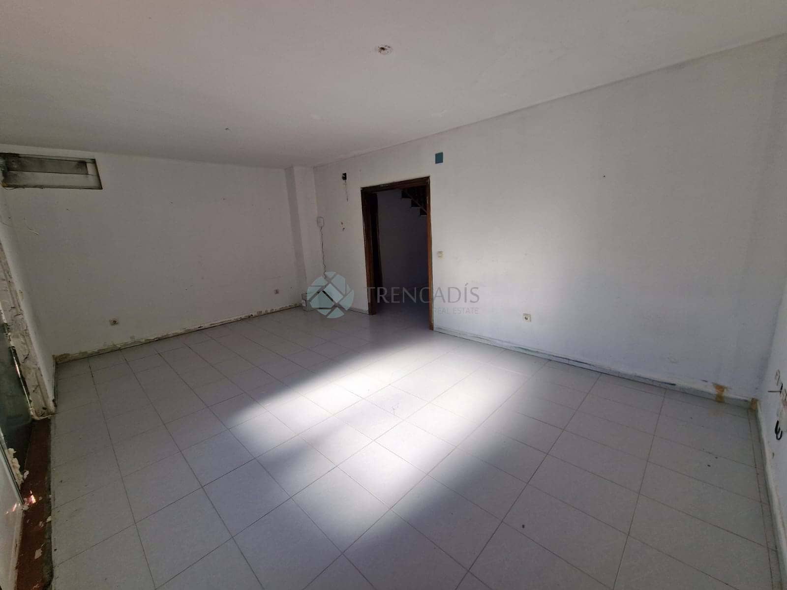 3 quarto Moradia em Banda para venda em Recas - 143 000 € (Ref: 9296157)