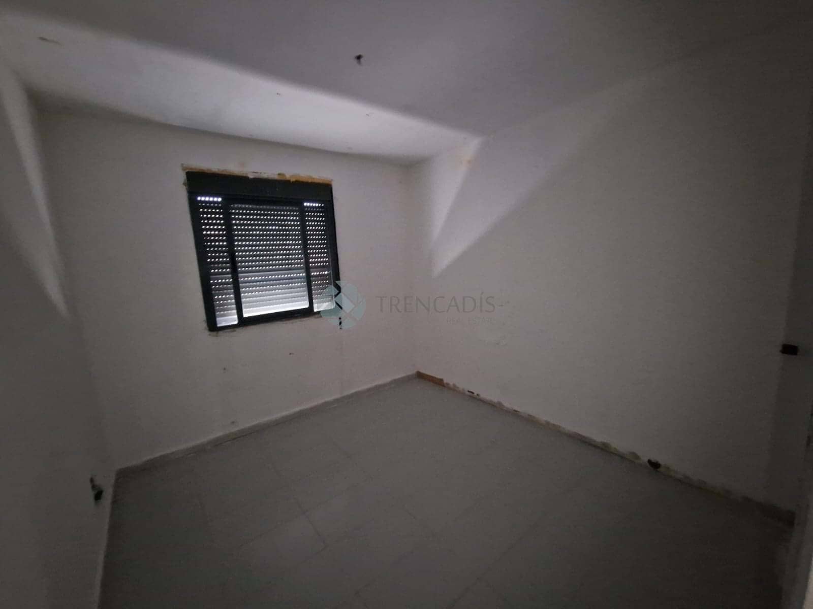 3 quarto Moradia em Banda para venda em Recas - 143 000 € (Ref: 9296157)