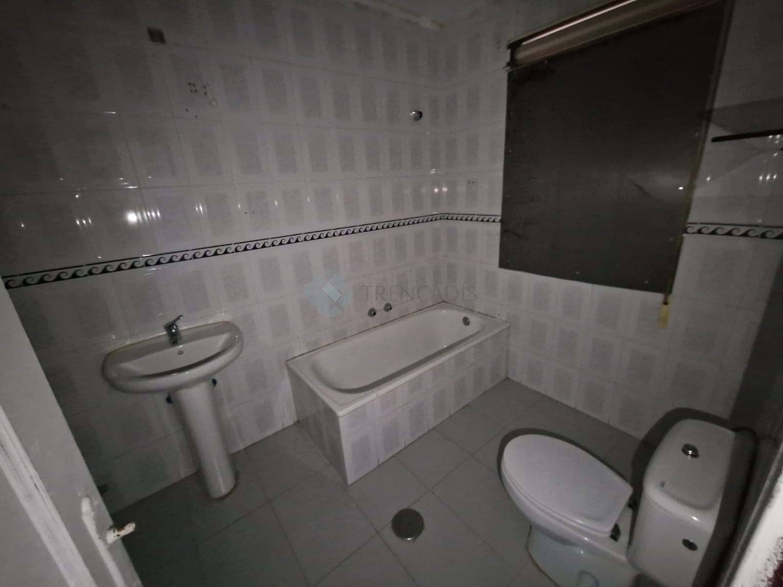 3 quarto Moradia em Banda para venda em Recas - 143 000 € (Ref: 9296157)