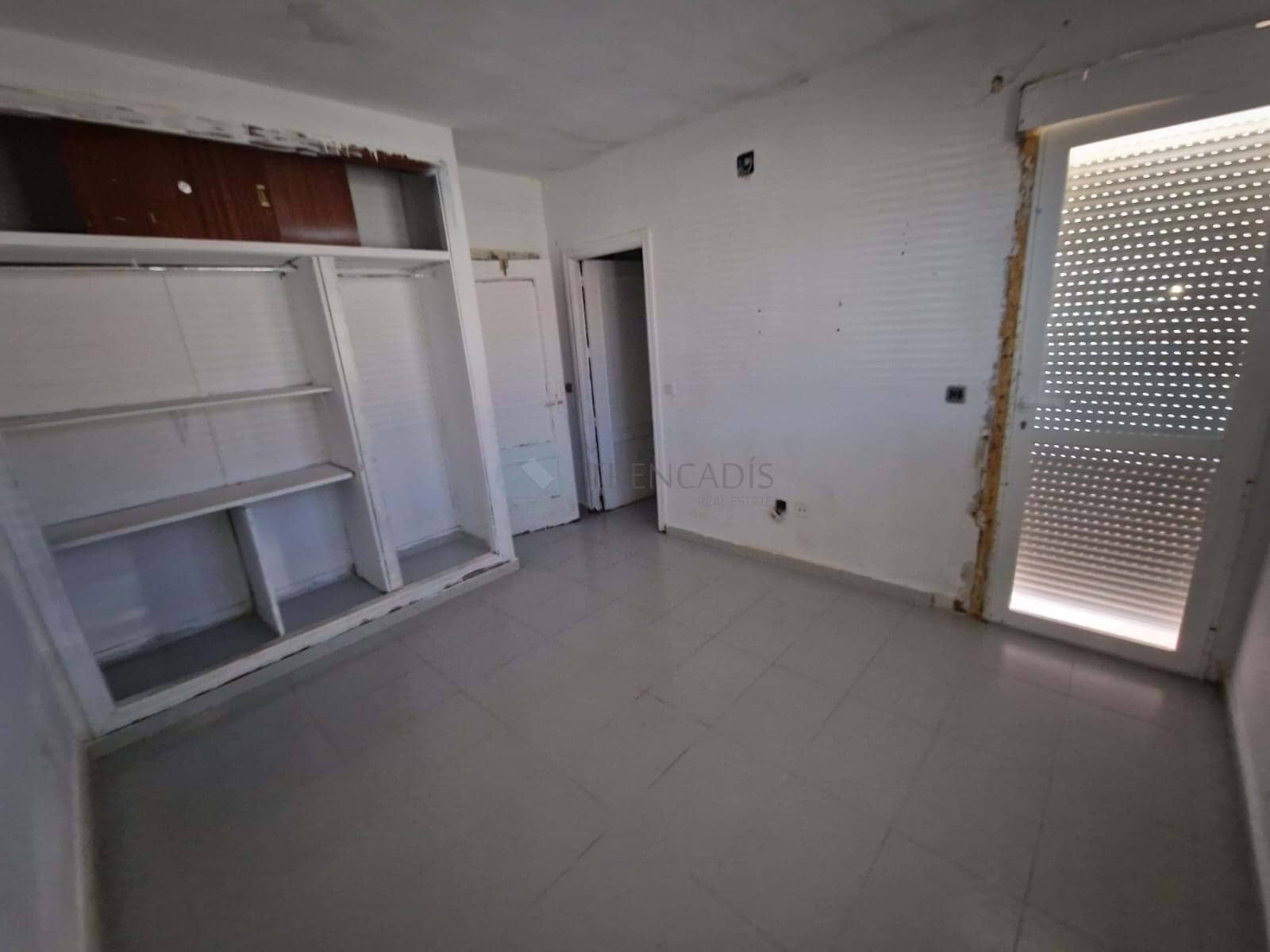 3 quarto Moradia em Banda para venda em Recas - 143 000 € (Ref: 9296157)