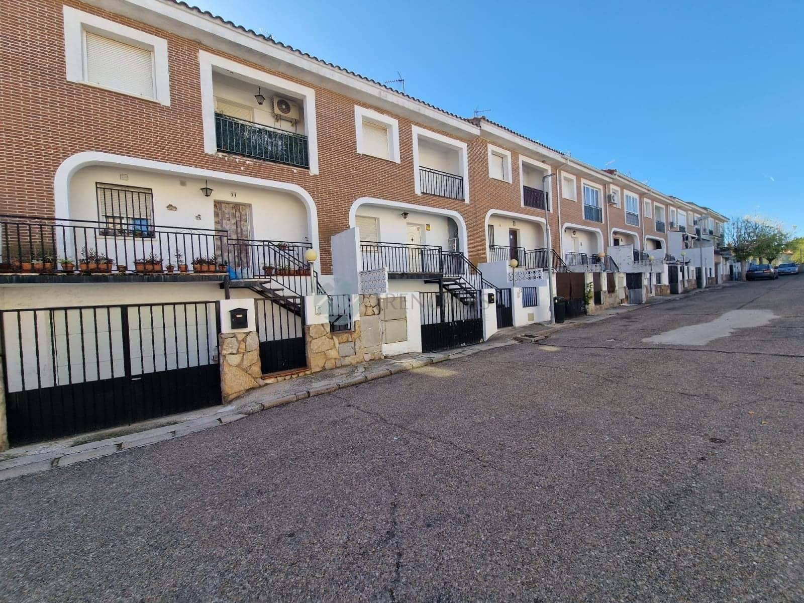 3 quarto Moradia em Banda para venda em Recas - 143 000 € (Ref: 9296157)