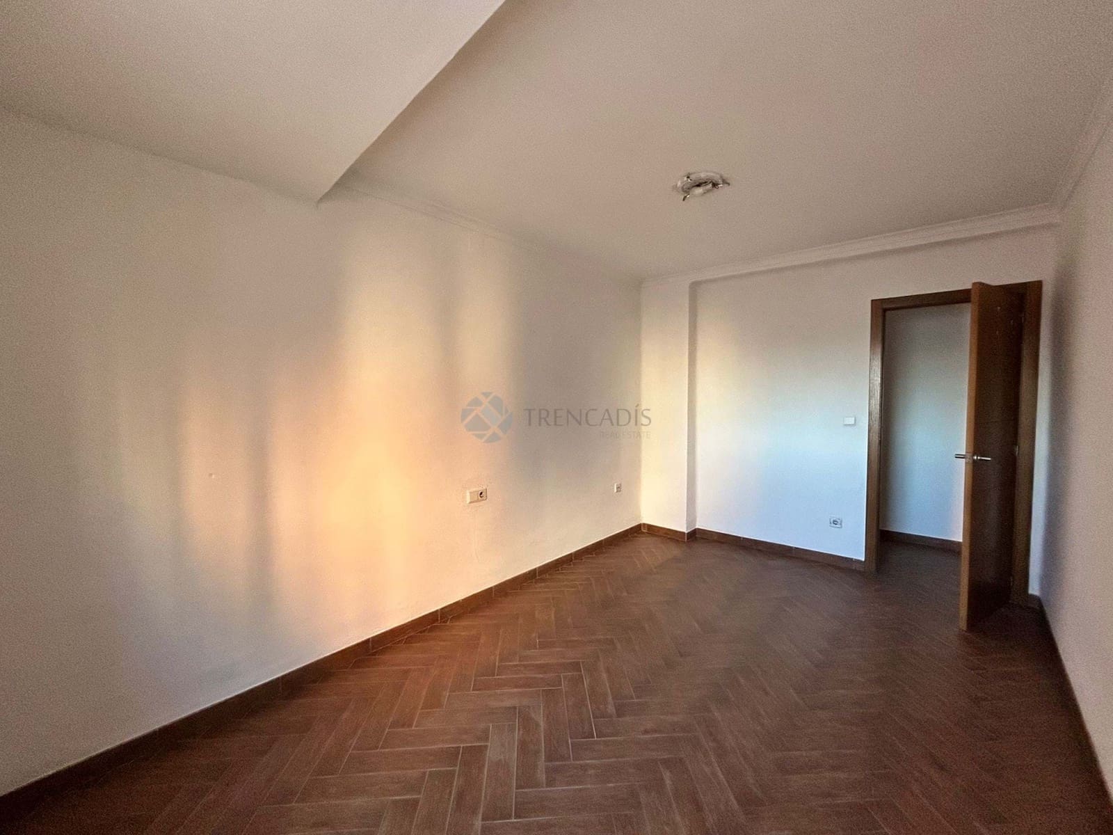 4 slaapkamer Appartement te koop in Sedavi - € 177.000 (Ref: 9311624)