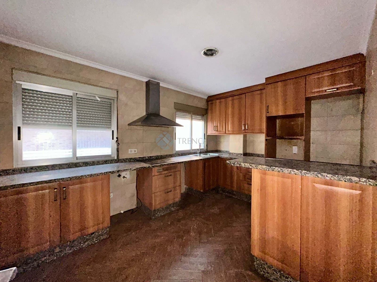 4 slaapkamer Appartement te koop in Sedavi - € 177.000 (Ref: 9311624)