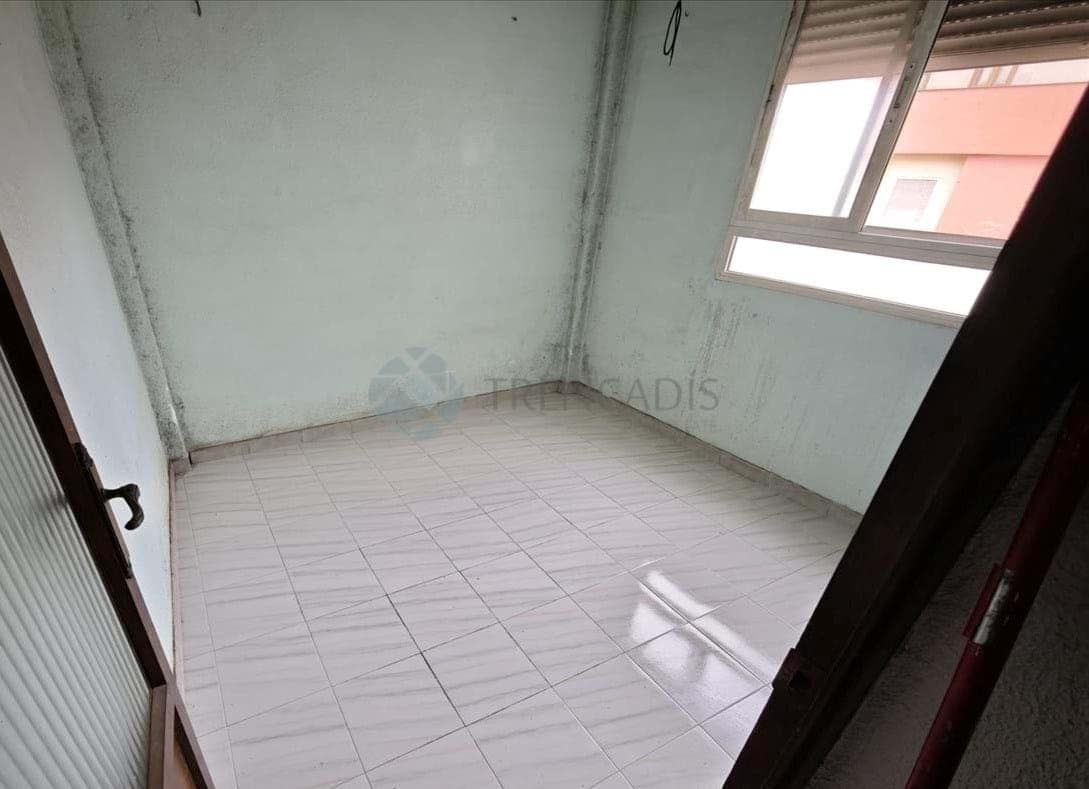3 slaapkamer Appartement te koop in Villena - € 47.000 (Ref: 9383301)