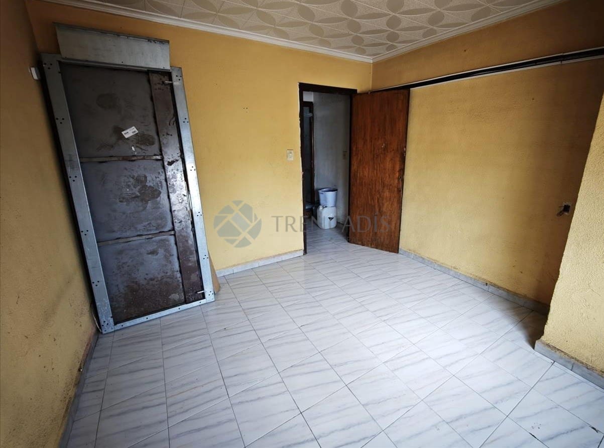 3 slaapkamer Appartement te koop in Villena - € 47.000 (Ref: 9383301)