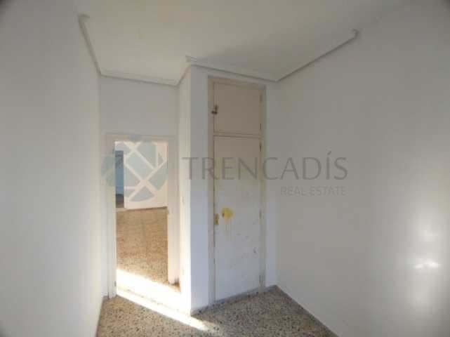 3 bedroom Villa for sale in Vilamarxant / Villamarchante - € 190,000 (Ref: 9388565)