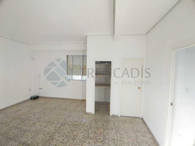 3 bedroom Villa for sale in Vilamarxant / Villamarchante - € 190,000 (Ref: 9388565)