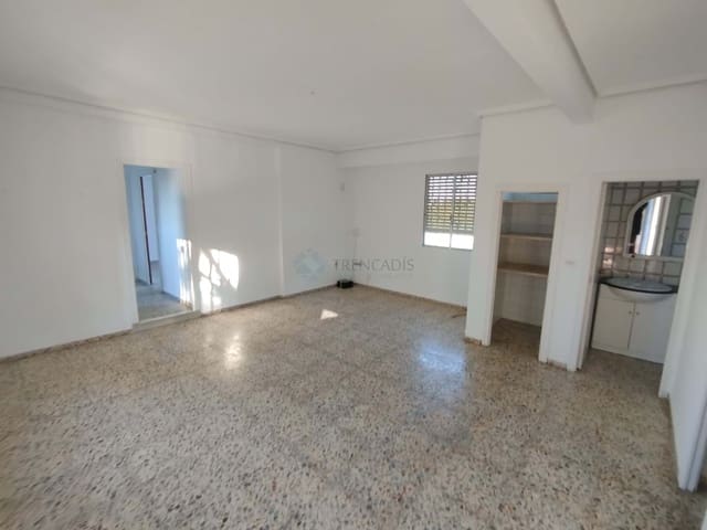 3 bedroom Villa for sale in Vilamarxant / Villamarchante - € 190,000 (Ref: 9388565)