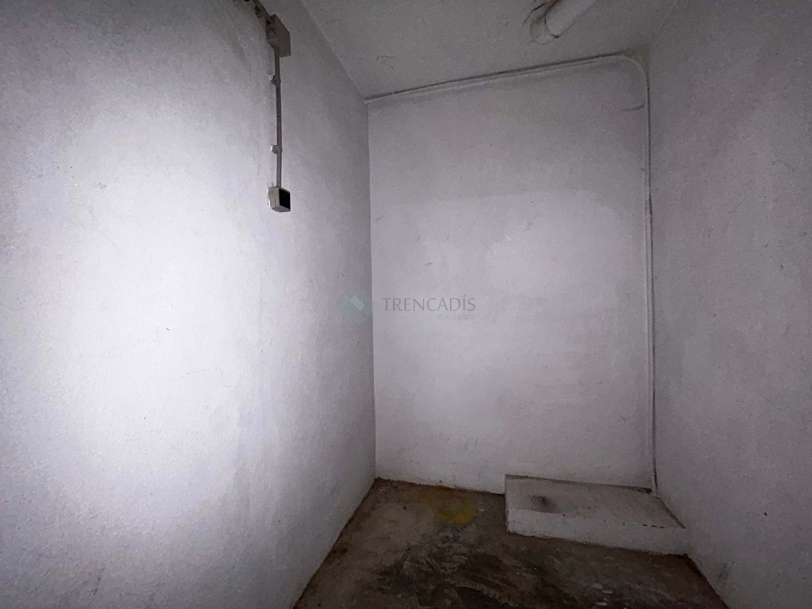 Garage for sale in Valencia city - € 12,825 (Ref: 9426279)