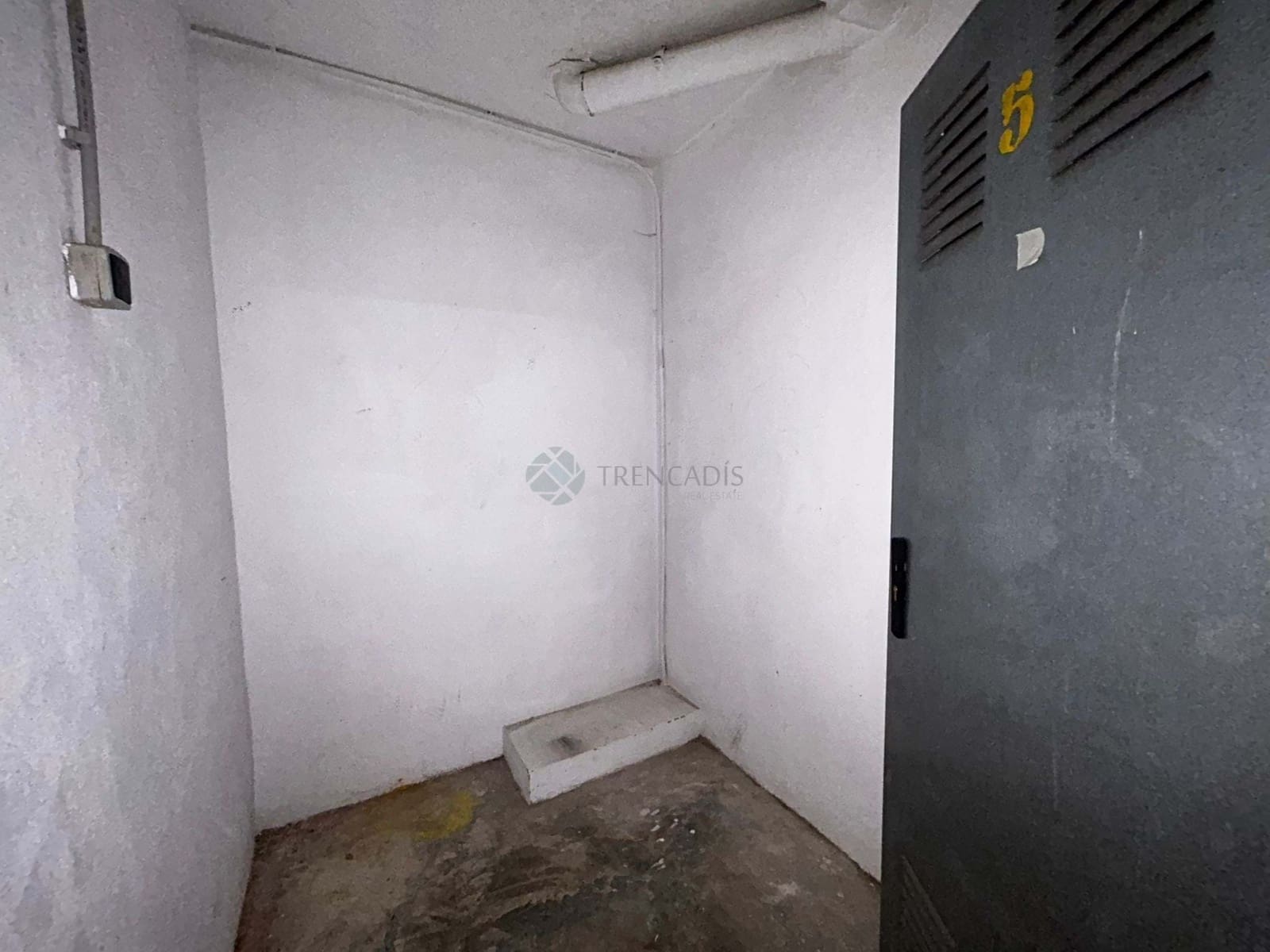 Garage for sale in Valencia city - € 12,825 (Ref: 9426279)