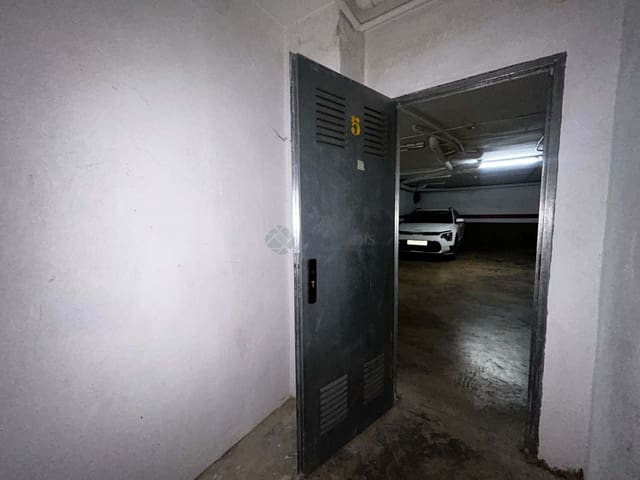 Garage for sale in Valencia city - € 12,825 (Ref: 9426279)