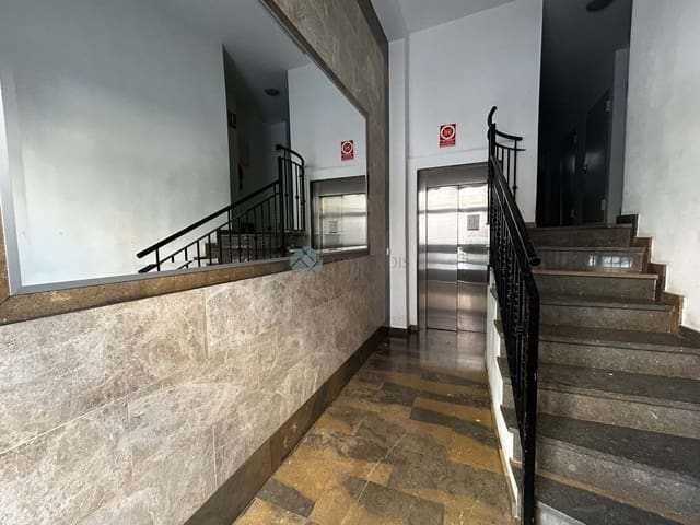 Garage for sale in Valencia city - € 12,825 (Ref: 9426279)