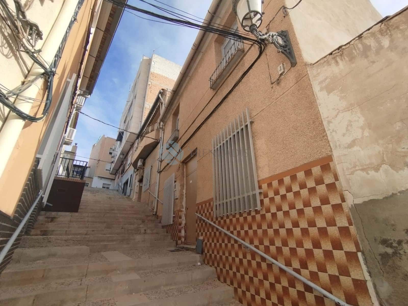 5 slaapkamer Rijtjeshuis te koop in Molina de Segura - € 77.000 (Ref: 9436365)