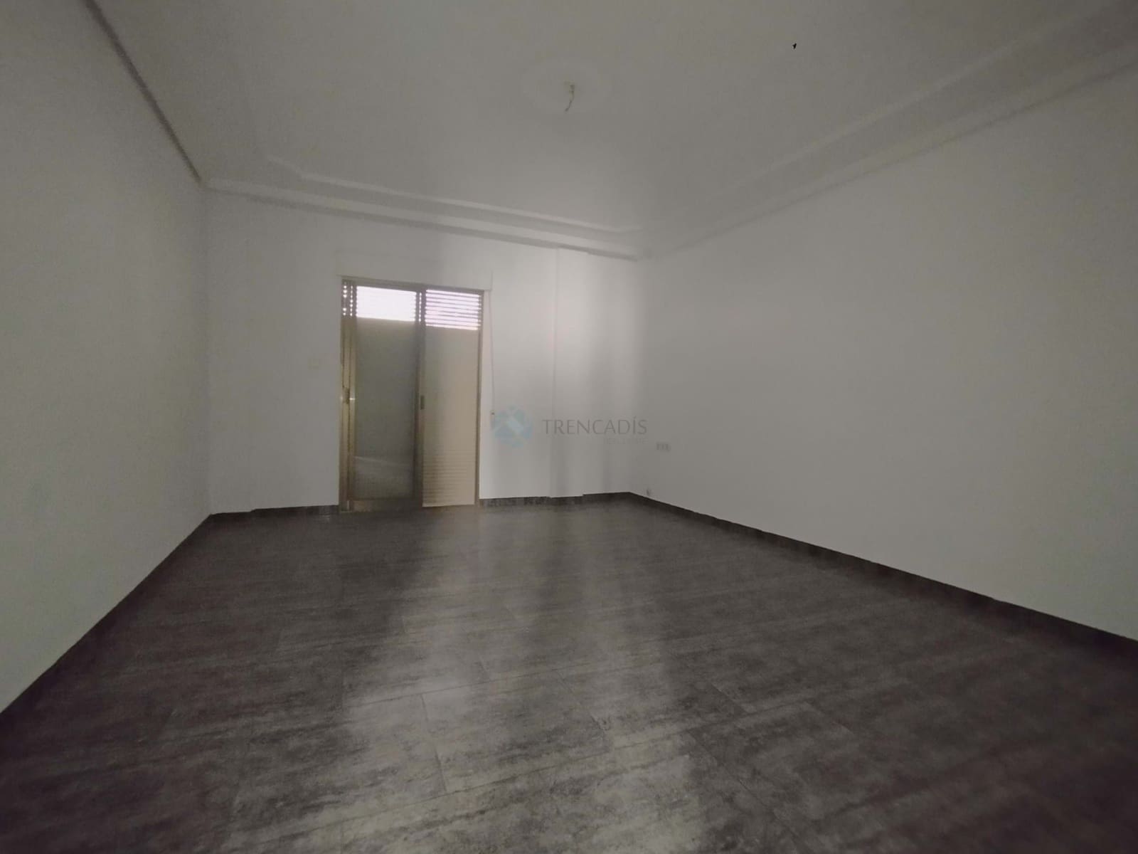 4 bedroom Apartment for sale in Sax - € 69,000 (Ref: 9438761)