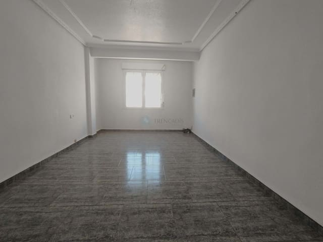 4 soverom Leilighet til salgs i Sax - € 69 000 (Ref: 9438761)