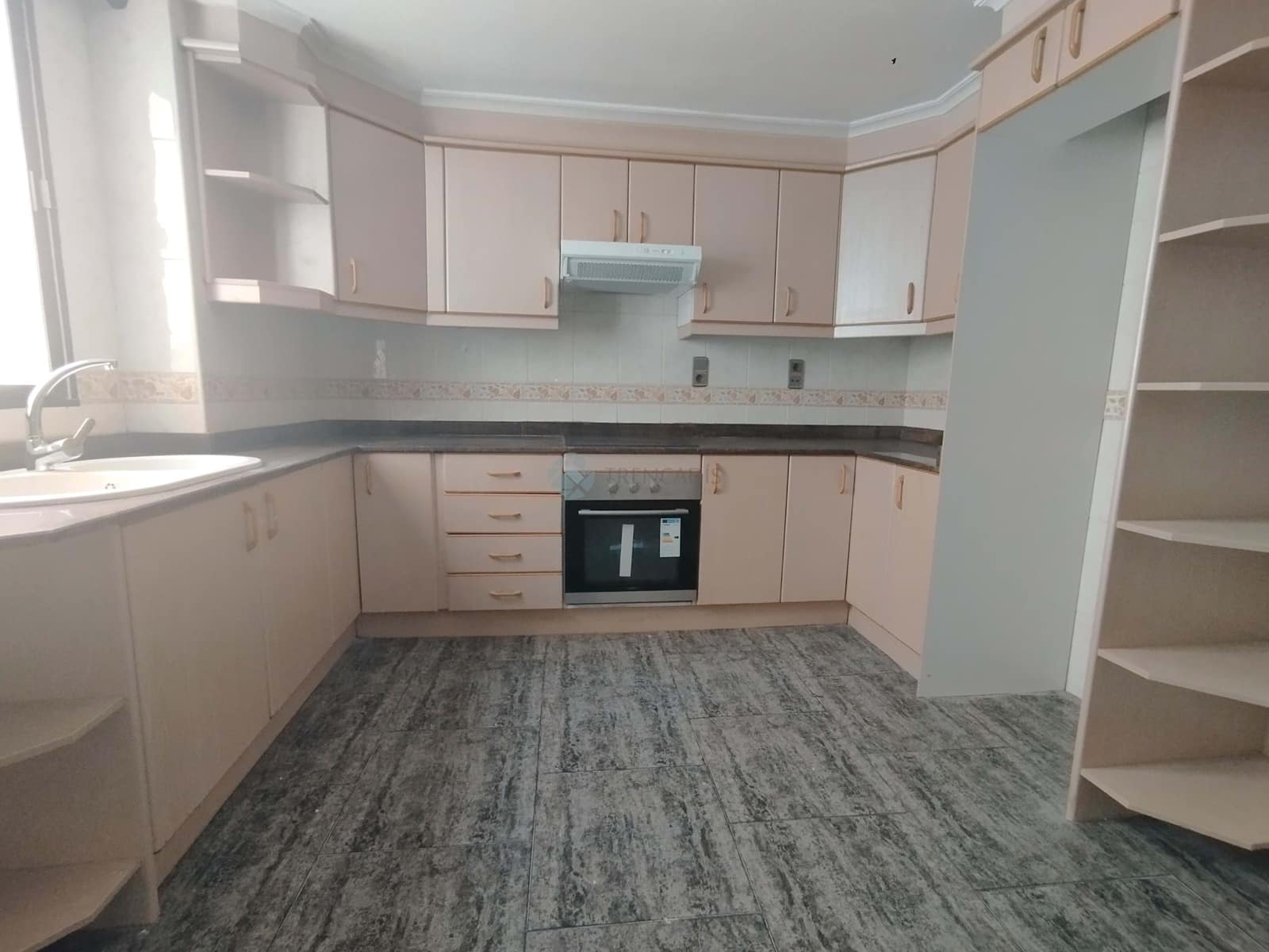 4 bedroom Apartment for sale in Sax - € 69,000 (Ref: 9438761)