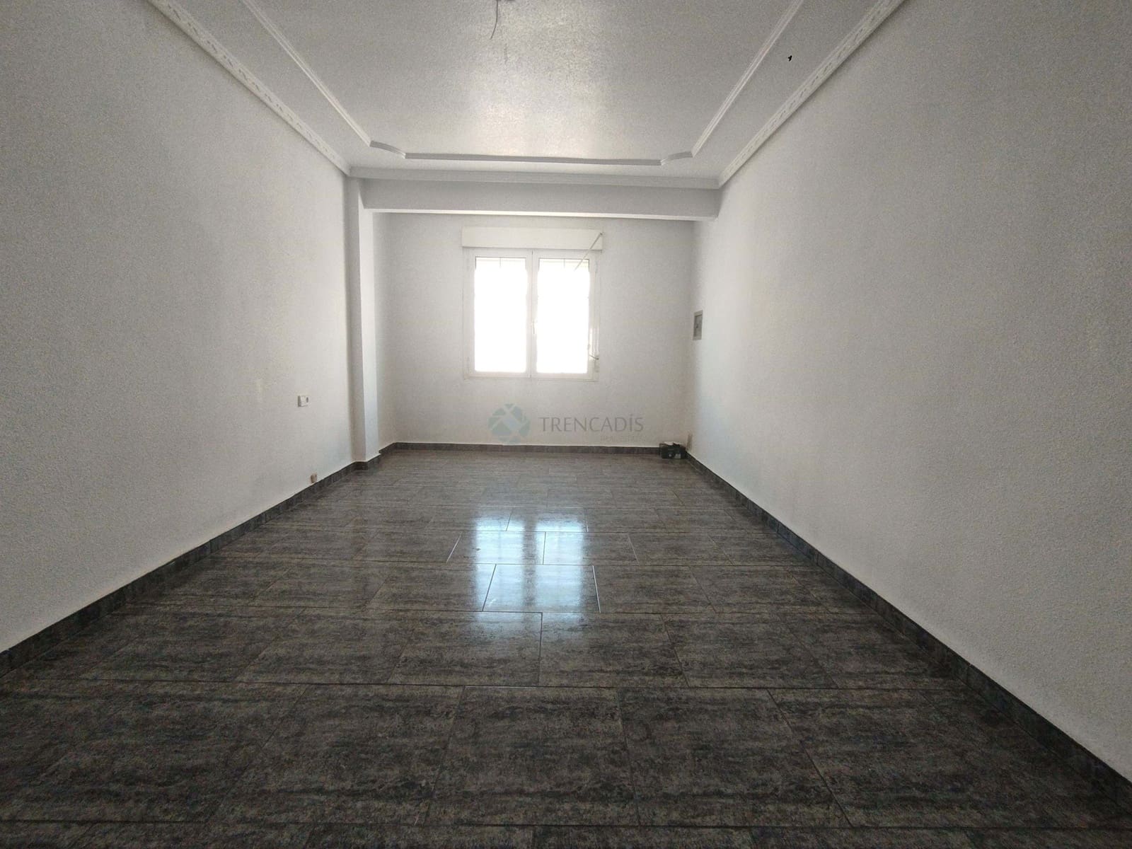 4 bedroom Apartment for sale in Sax - € 69,000 (Ref: 9438761)