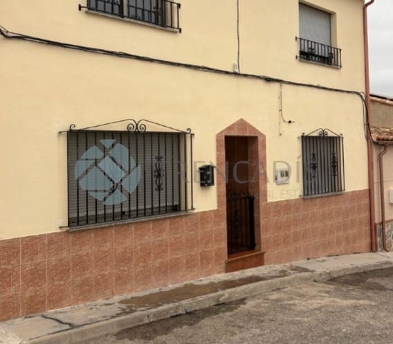 3 soveværelse Rækkehus til salg i Venta del Moro - € 42.000 (Ref: 9447232)