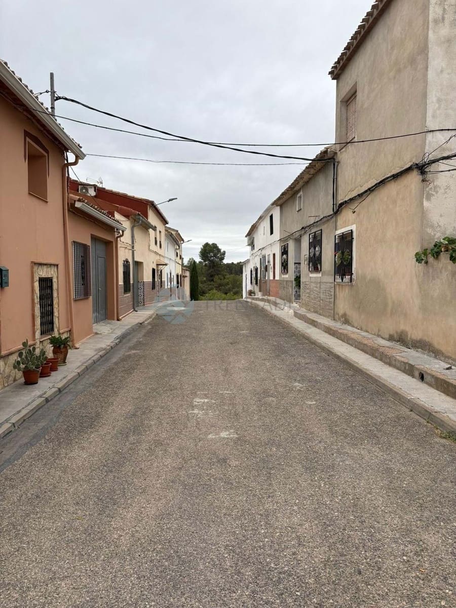 3 bedroom Terraced Villa for sale in Venta del Moro - € 42,000 (Ref: 9447232)
