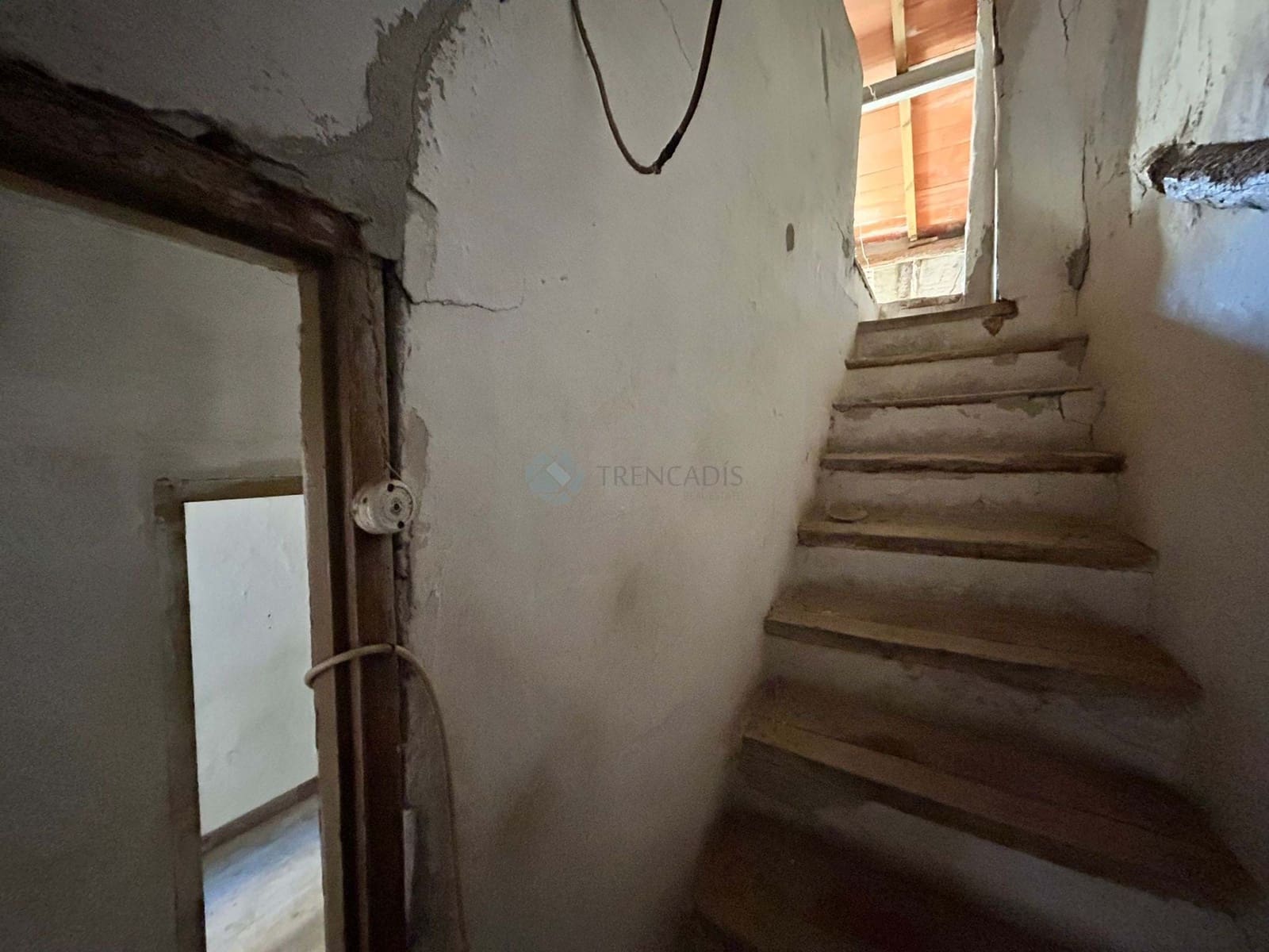 Casa de 4 habitaciones en Ontinyent en venta - 59.000 € (Ref: 9471783)