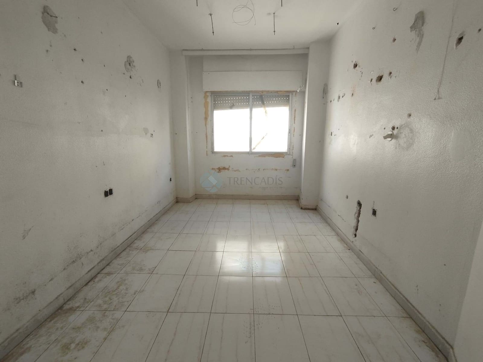 3 bedroom Apartment for sale in Torreaguera - € 70,000 (Ref: 9548621)